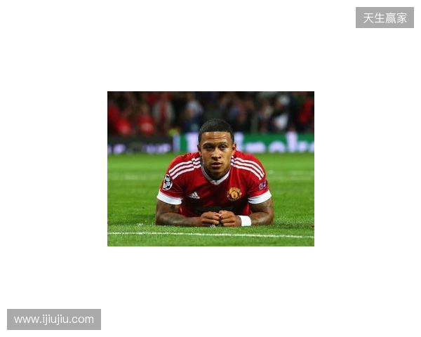 队长风范,曼联落后时B费利用肖疗伤时间来回指导大部分队友